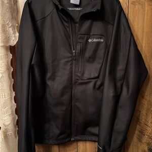 Columbia Men's Black Omni wind block Performance Jacket